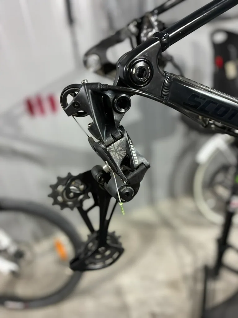 Scott Scale 2026 rear derailleur during workshop servicing